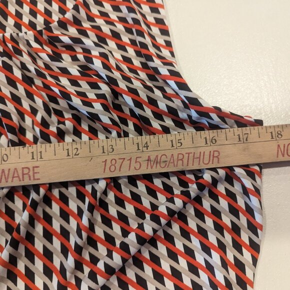 Calvin Klein Sleeveless Size Small Tunic in Black/Red/White/Tan - Picture 6 of 9